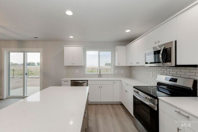 3267 N Waterbrook Way, Star, ID 83669