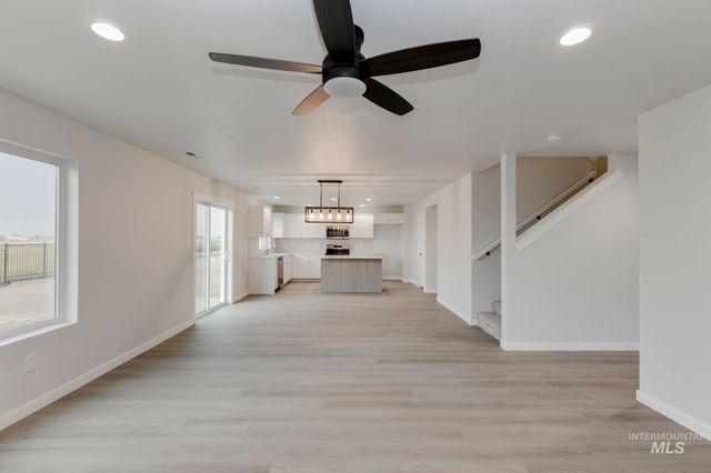 3267 N Waterbrook Way, Star, ID 83669