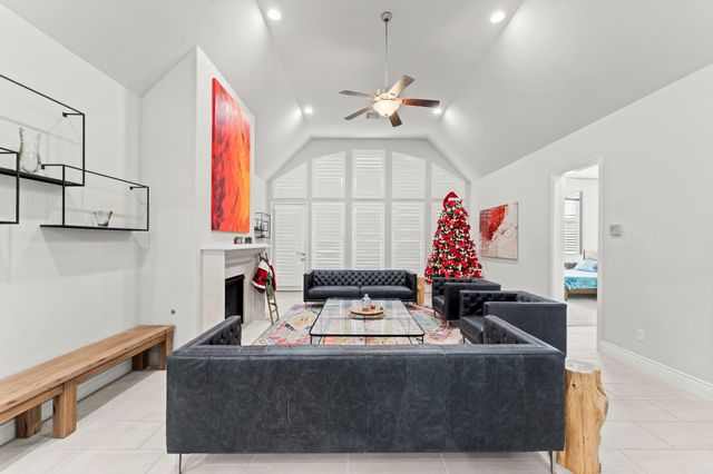 116 Shane Street, Montgomery, TX 77316