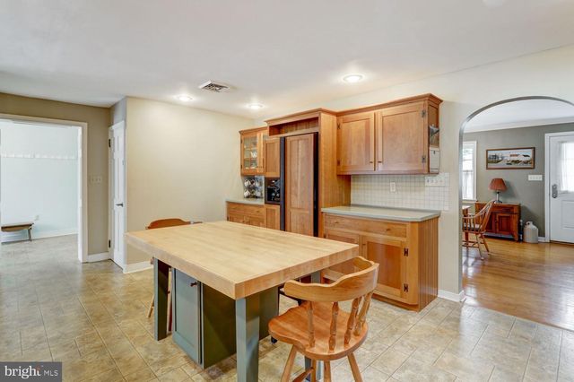 208 PENN AVE, Ephrata, PA 17522