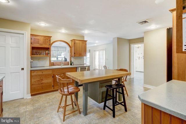 208 PENN AVE, Ephrata, PA 17522