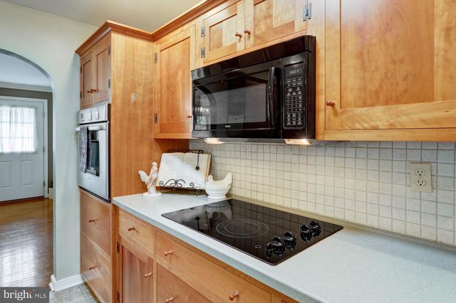 208 PENN AVE, Ephrata, PA 17522