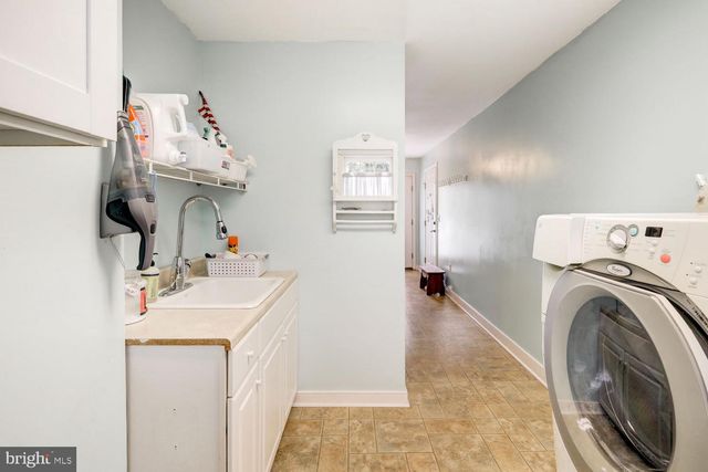 208 PENN AVE, Ephrata, PA 17522