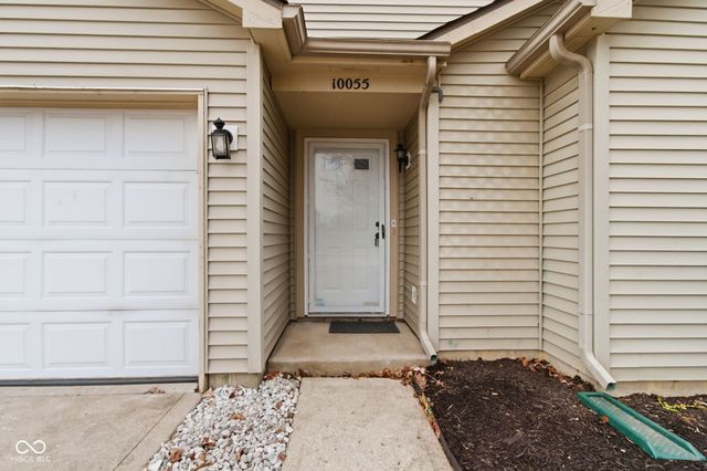 10055 Weeping Cherry Drive, Fishers, IN 46038