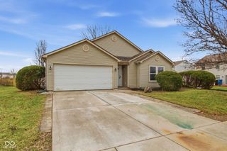 10055 Weeping Cherry Drive, Fishers, IN 46038