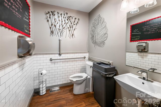 330 Sweeten Creek Road, Asheville, NC 28803