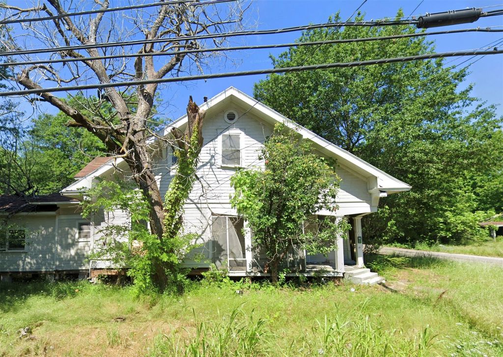 706 8th Street SE, Paris, TX 75460