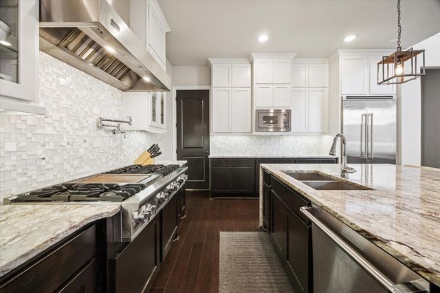 618 Pink Azalea Trail, Houston, TX 77079