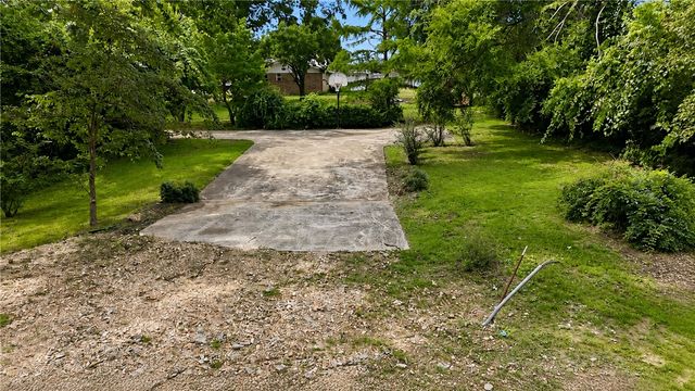 2811 Summit Drive, Siloam Springs, AR 72761
