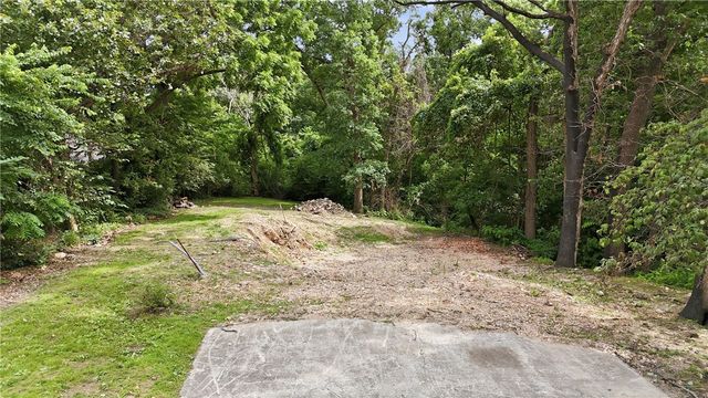 2811 Summit Drive, Siloam Springs, AR 72761