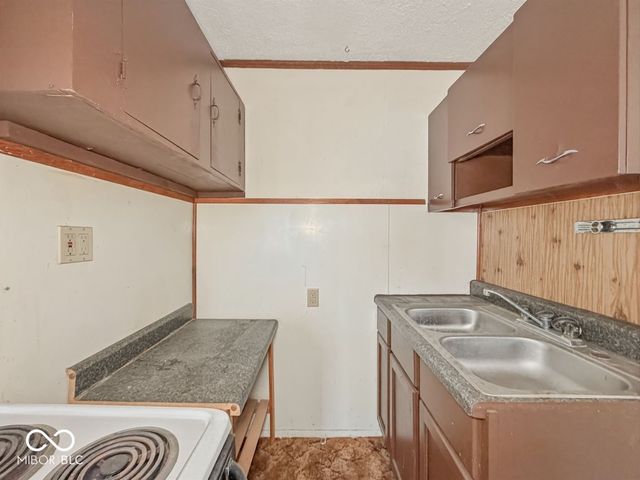 718 E Walnut Street, Lebanon, IN 46052