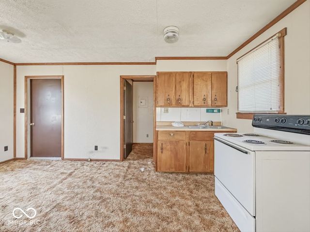 718 E Walnut Street, Lebanon, IN 46052