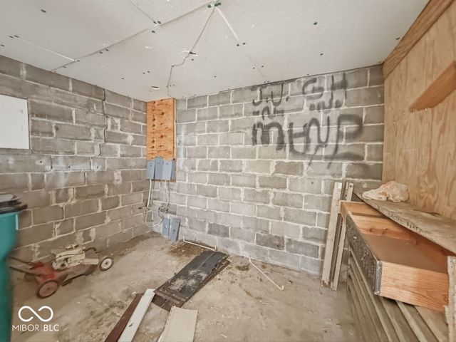 718 E Walnut Street, Lebanon, IN 46052