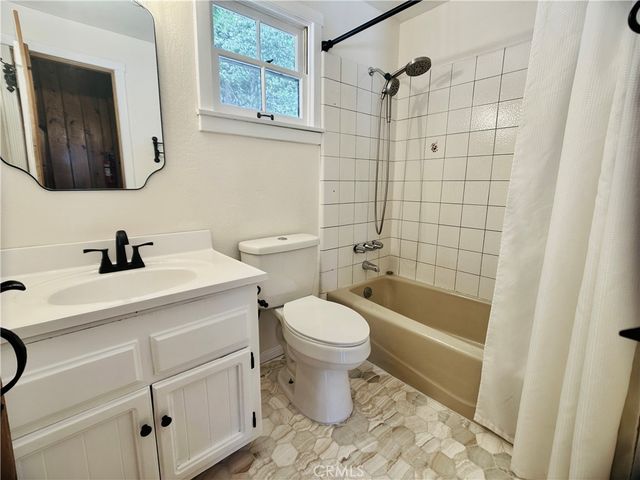 349 Golf Course Road, Lake Arrowhead, CA 92352