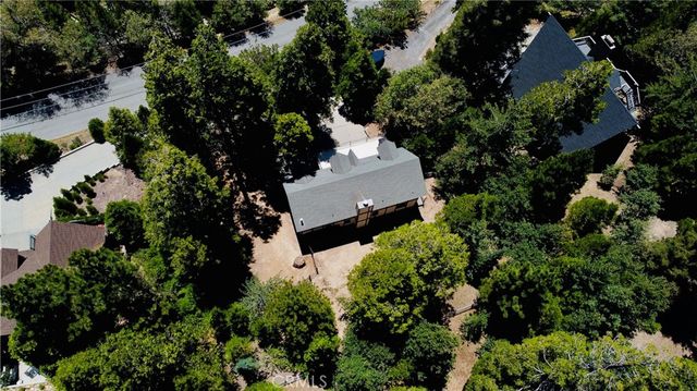 349 Golf Course Road, Lake Arrowhead, CA 92352