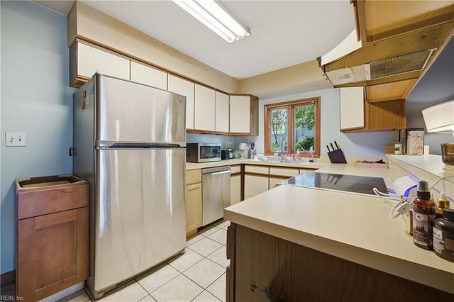 9552 Mason Creek RD, Norfolk, VA 23503