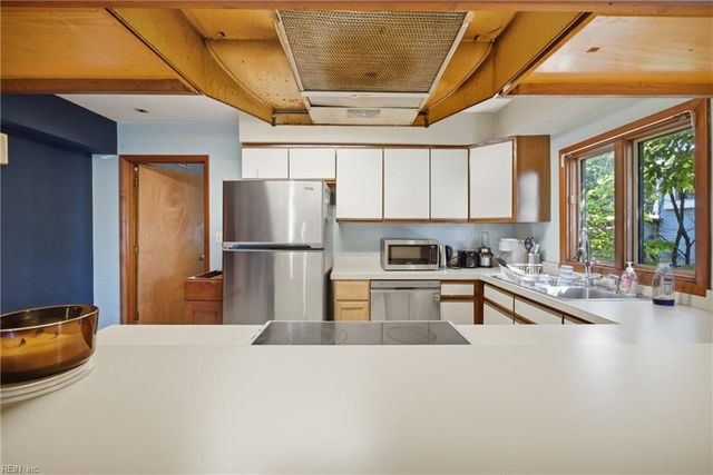 9552 Mason Creek RD, Norfolk, VA 23503