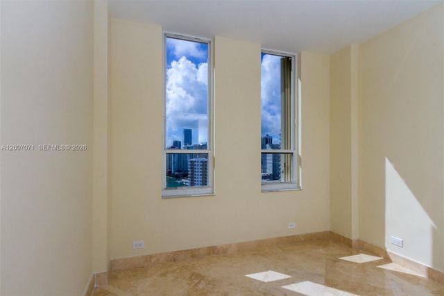 888 Brickell Key Dr 2802, Miami, FL 33131