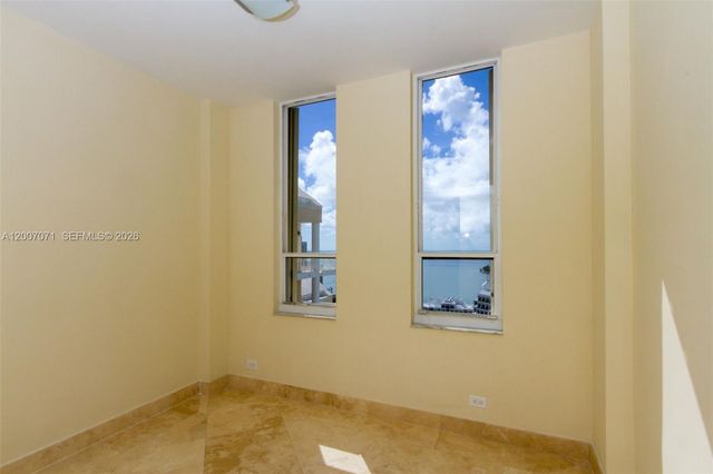 888 Brickell Key Dr 2802, Miami, FL 33131