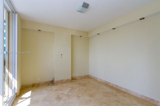 888 Brickell Key Dr 2802, Miami, FL 33131
