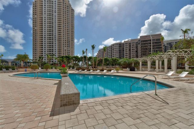 888 Brickell Key Dr 2802, Miami, FL 33131