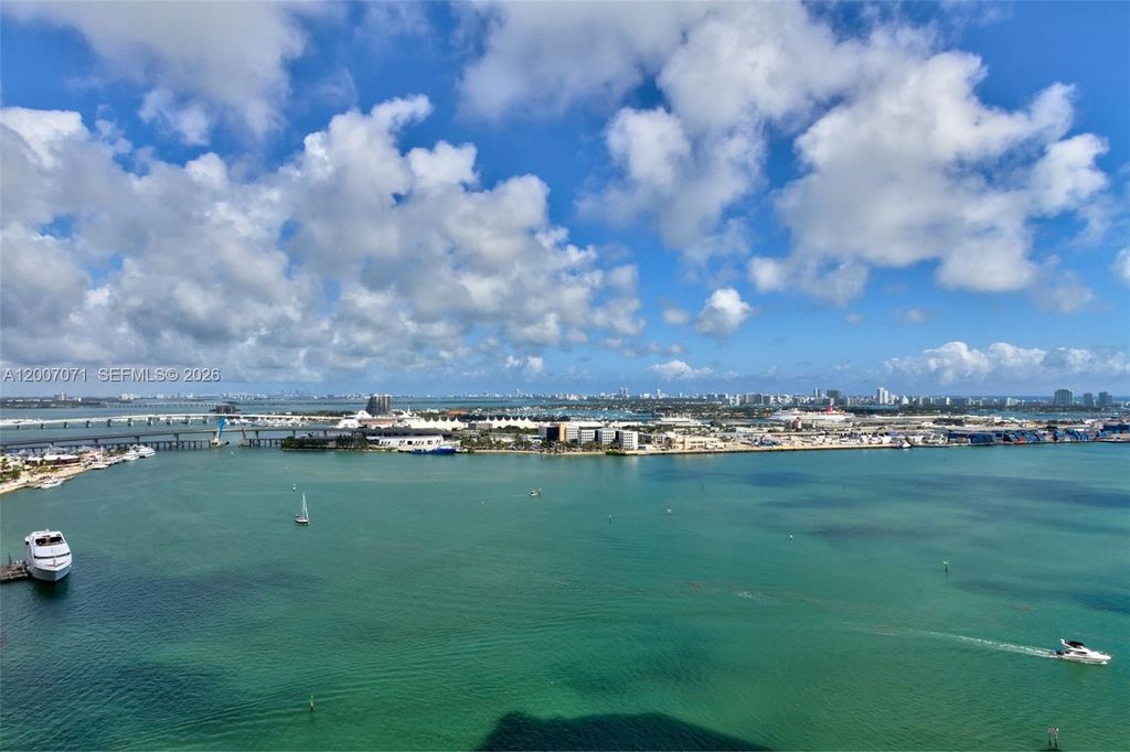 888 Brickell Key Dr 2802, Miami, FL 33131