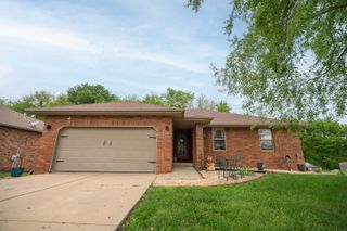 1211 West Broad Street, Republic, MO 65738