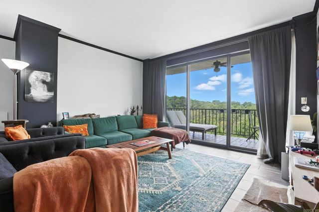 1 Treetops Ln Apt 803, Little Rock, AR 72202