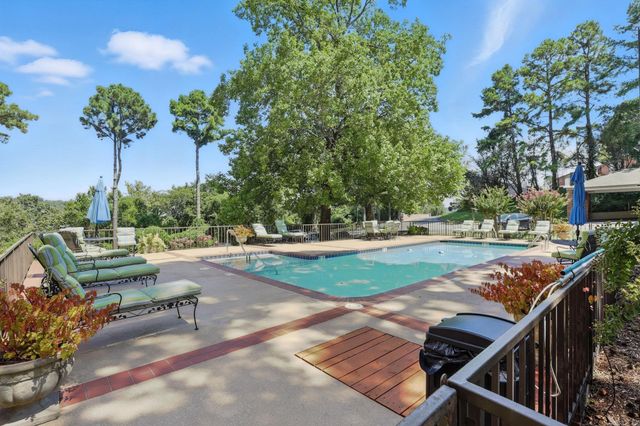 1 Treetops Ln Apt 803, Little Rock, AR 72202