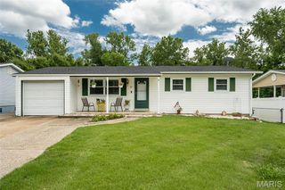 6 Fern Drive, St Charles, MO 63304