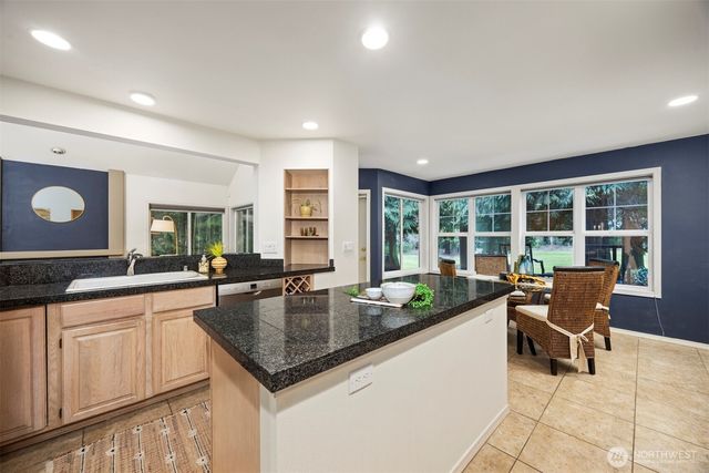 9042 Gleneagle Drive, Blaine, WA 98230