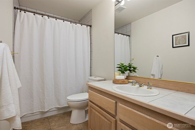 9042 Gleneagle Drive, Blaine, WA 98230