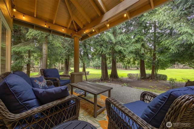 9042 Gleneagle Drive, Blaine, WA 98230