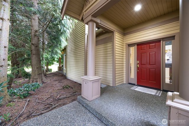 9042 Gleneagle Drive, Blaine, WA 98230