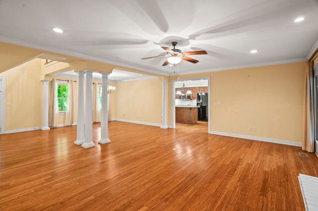 612 Fairway Trl, Springfield, TN 37172