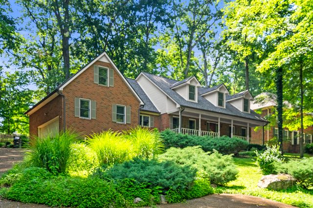 612 Fairway Trl, Springfield, TN 37172