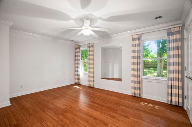 612 Fairway Trl, Springfield, TN 37172