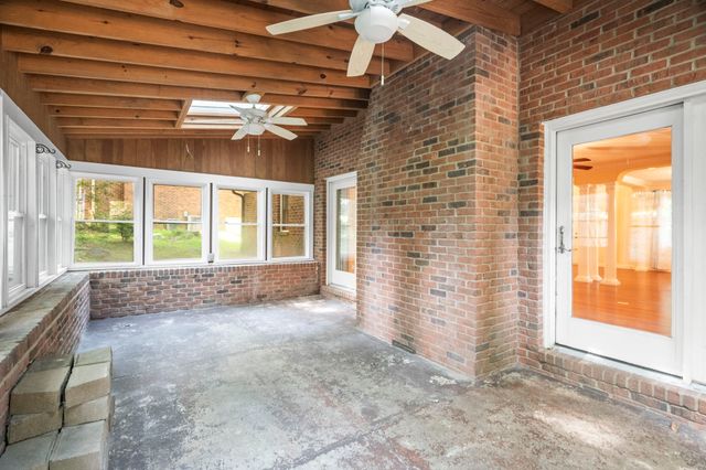 612 Fairway Trl, Springfield, TN 37172