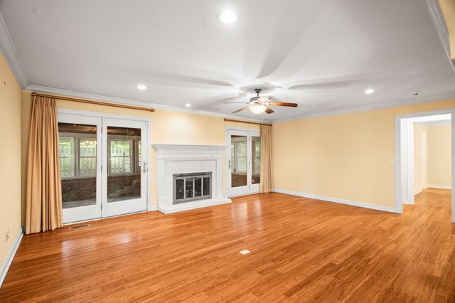 612 Fairway Trl, Springfield, TN 37172