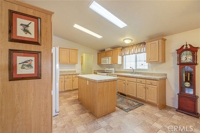 2550 E Avenue I 55, Lancaster, CA 93535