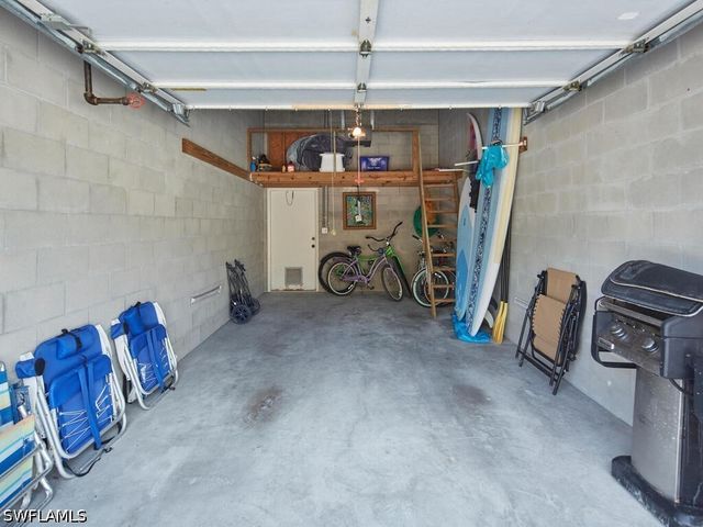 415 10th AVE S 7, Naples, FL 34102