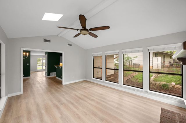 902 Emerald Wood DR, Austin, TX 78745