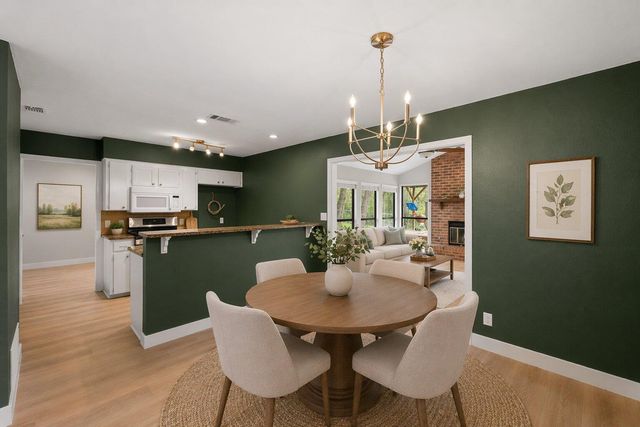 902 Emerald Wood DR, Austin, TX 78745