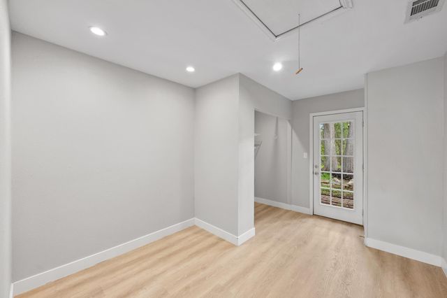 902 Emerald Wood DR, Austin, TX 78745