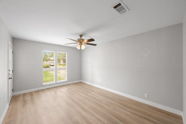 902 Emerald Wood DR, Austin, TX 78745