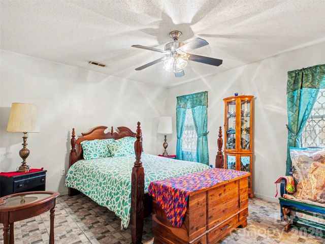201 Bishop Lane, Concord, NC 28025