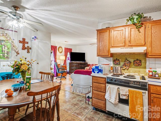 201 Bishop Lane, Concord, NC 28025