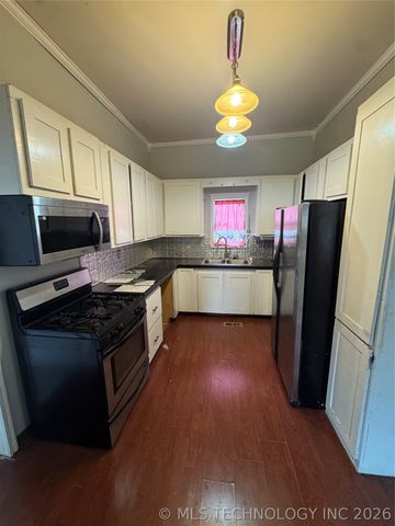 608 S Hickory Street, Sapulpa, OK 74066