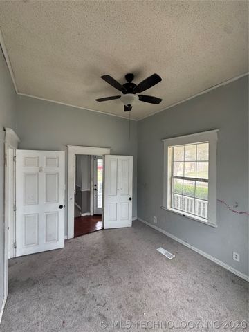 608 S Hickory Street, Sapulpa, OK 74066