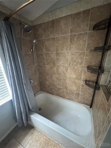 608 S Hickory Street, Sapulpa, OK 74066